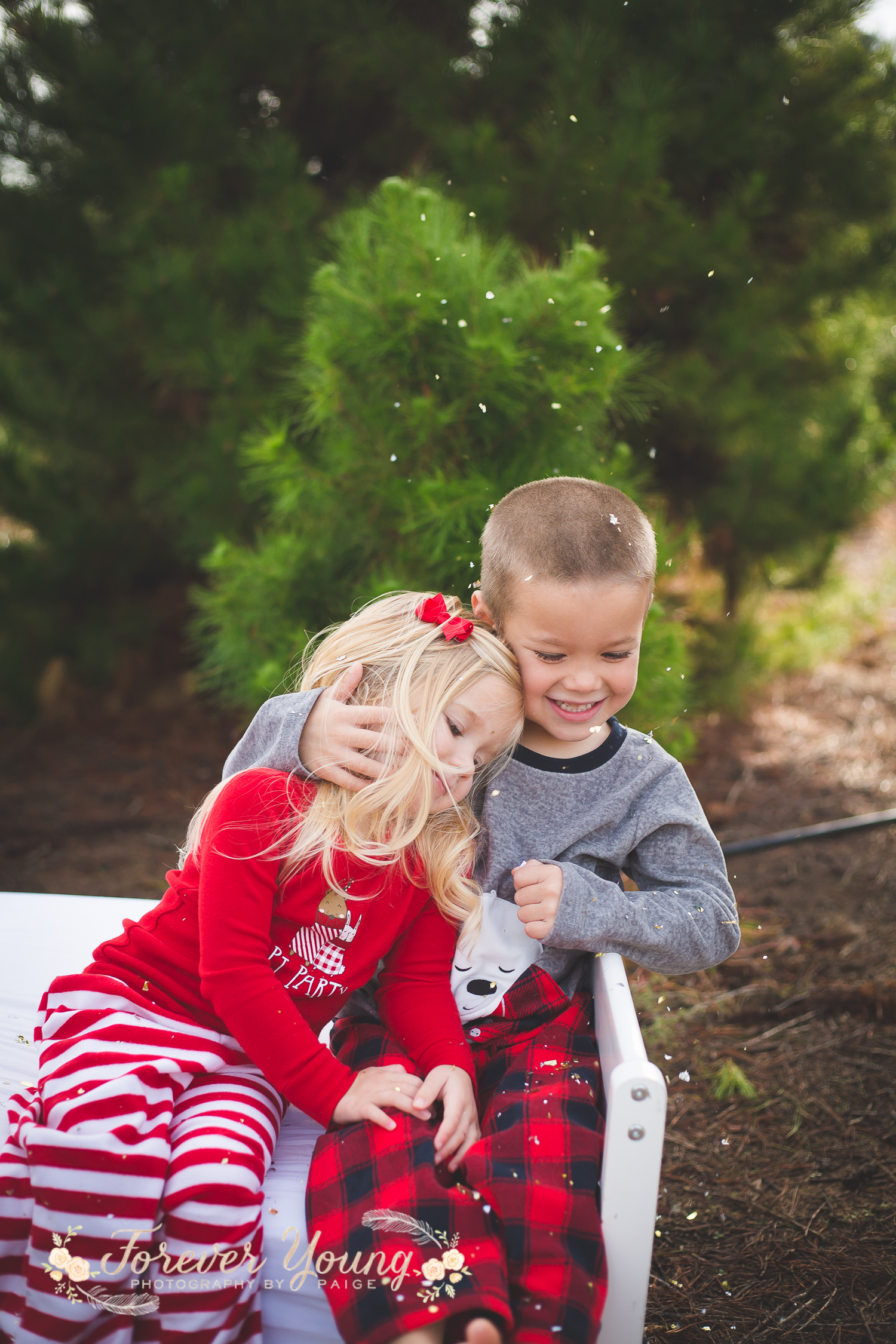 San Diego Christmas Tree Farm Photoshoot | Forever Young Photography By Paige-50