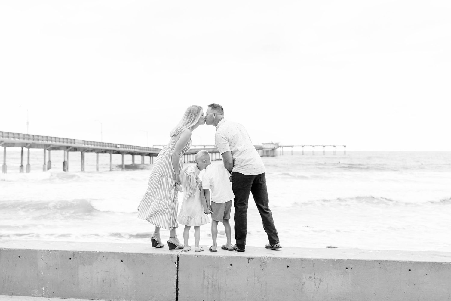 Ocean Beach Pier Family Portraits - paigehillphotography.com
