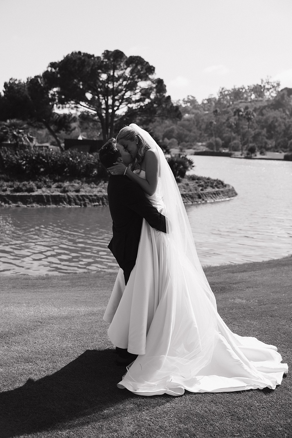 La Valle Coastal Club Wedding; San Diego Wedding & Portrait Photographer; San Diego wedding photography; San Diego Wedding Photographer