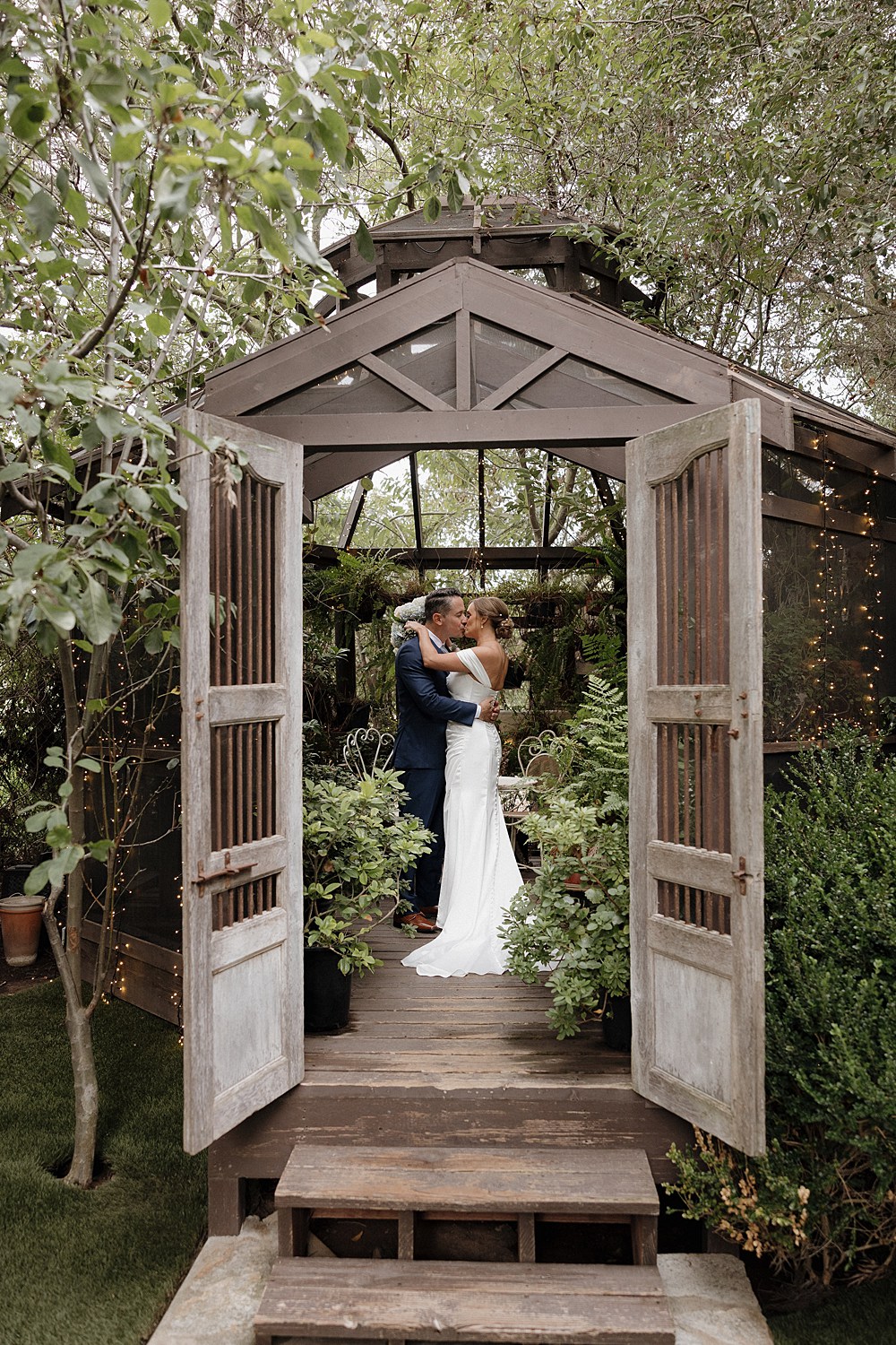 Twin Oaks Garden Wedding; San Diego Wedding & Portrait Photographer; San Diego wedding photography; San Diego Wedding Photographer