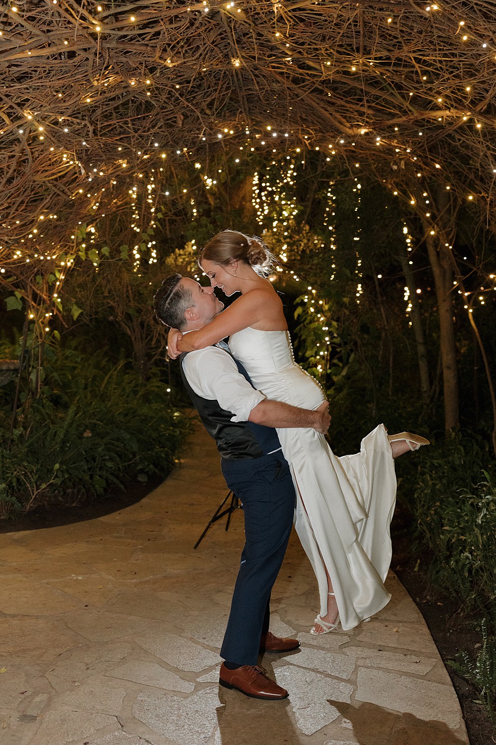 Twin Oaks Garden Wedding; San Diego Wedding & Portrait Photographer; San Diego wedding photography; San Diego Wedding Photographer